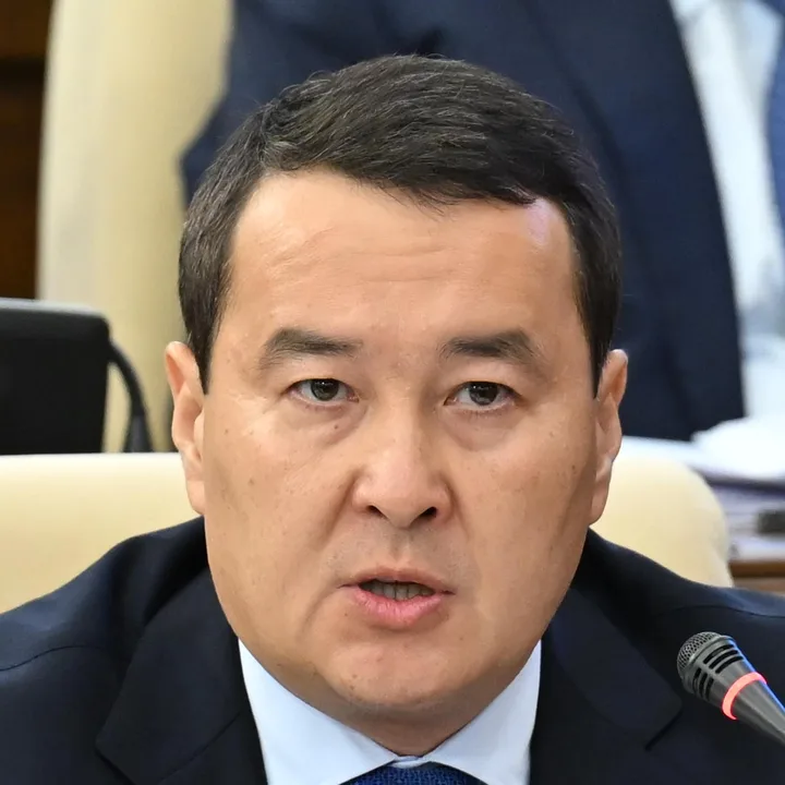 Алихан Смаилов