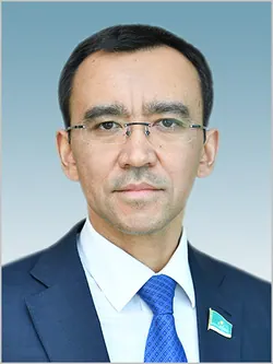 Маулен Ашимбаев